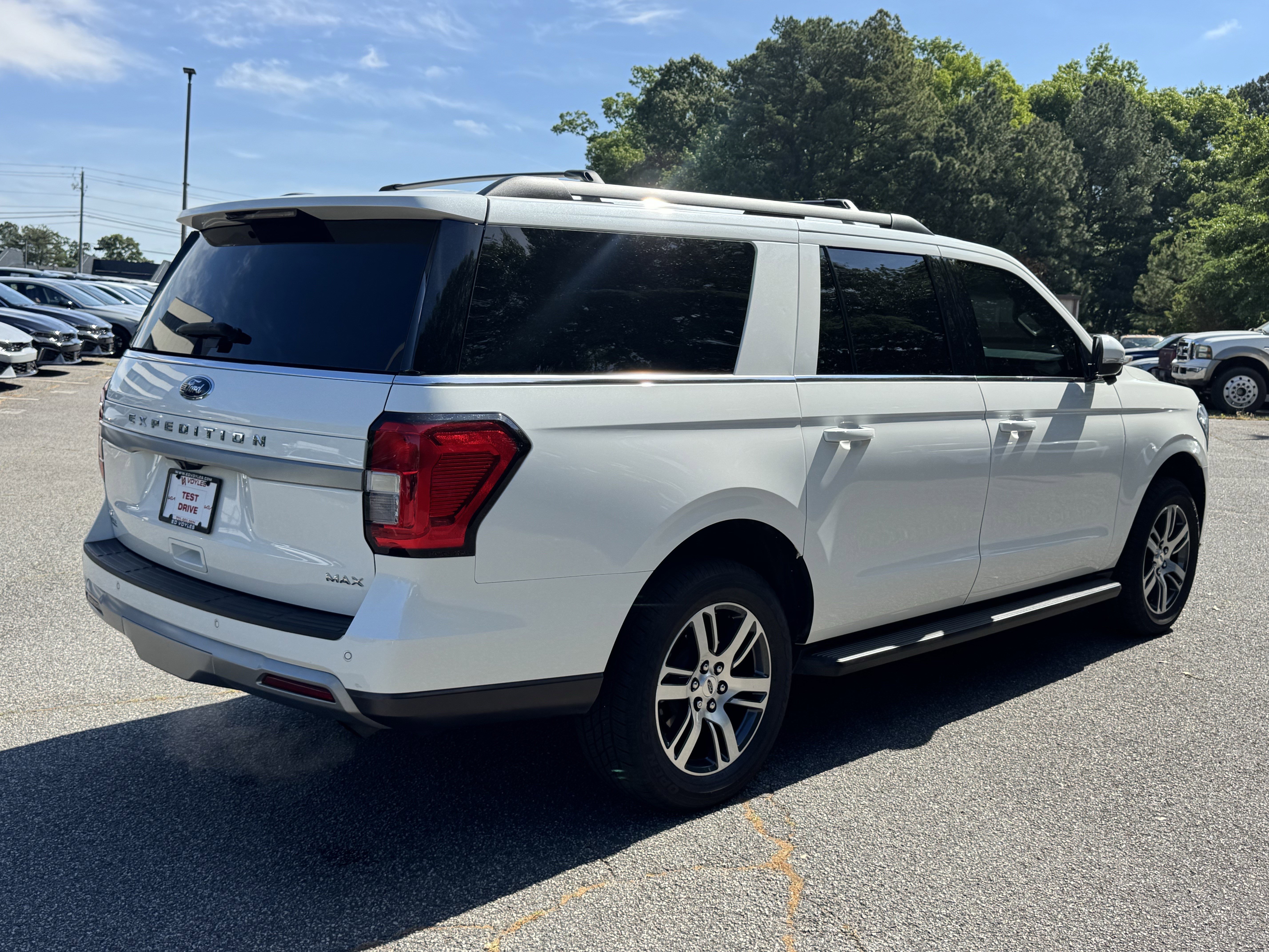 Used 2024 Ford Expedition Max XLT RWD image 7