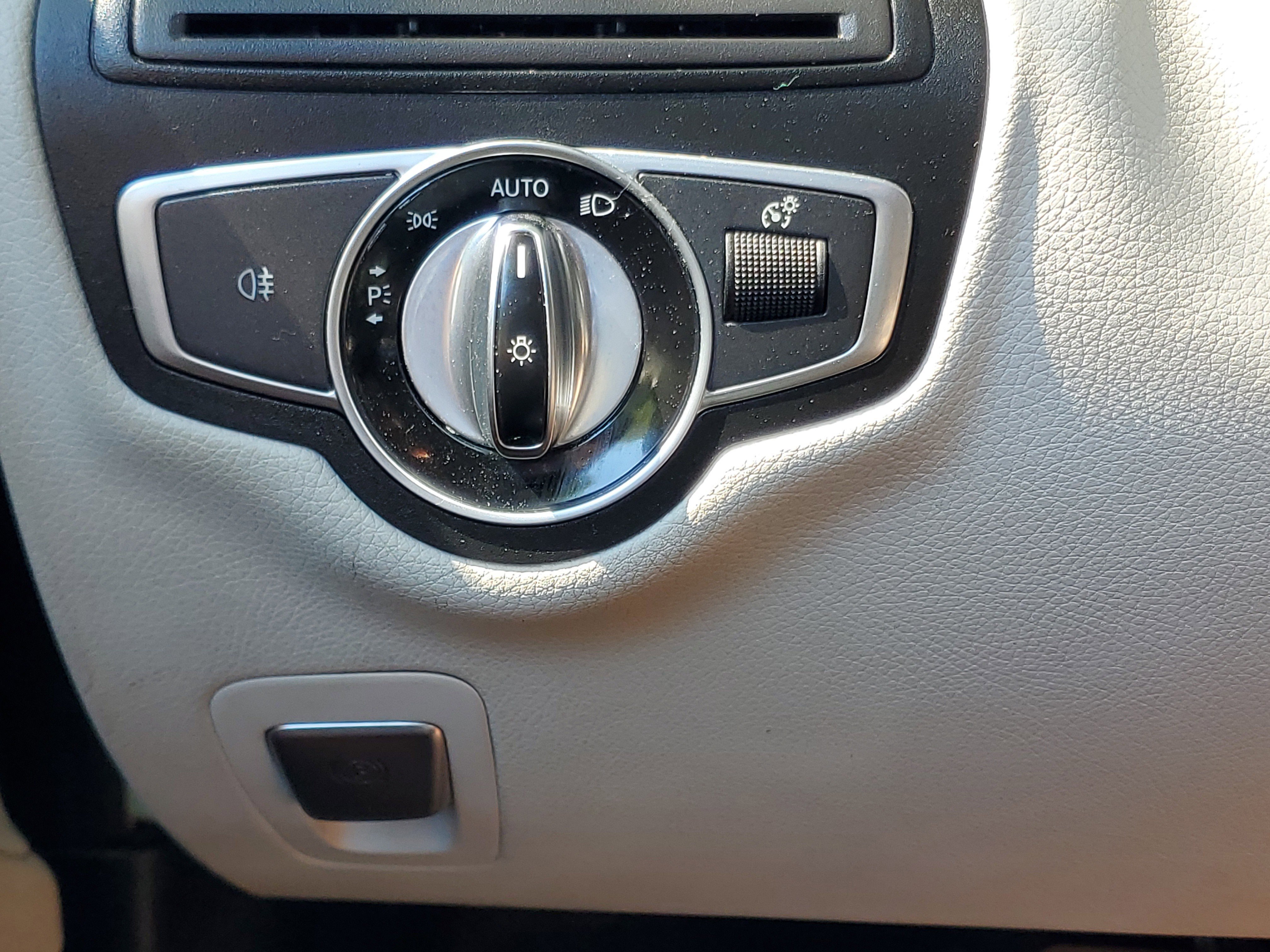 Used 2017 Mercedes-Benz C 300 Coupe image 25