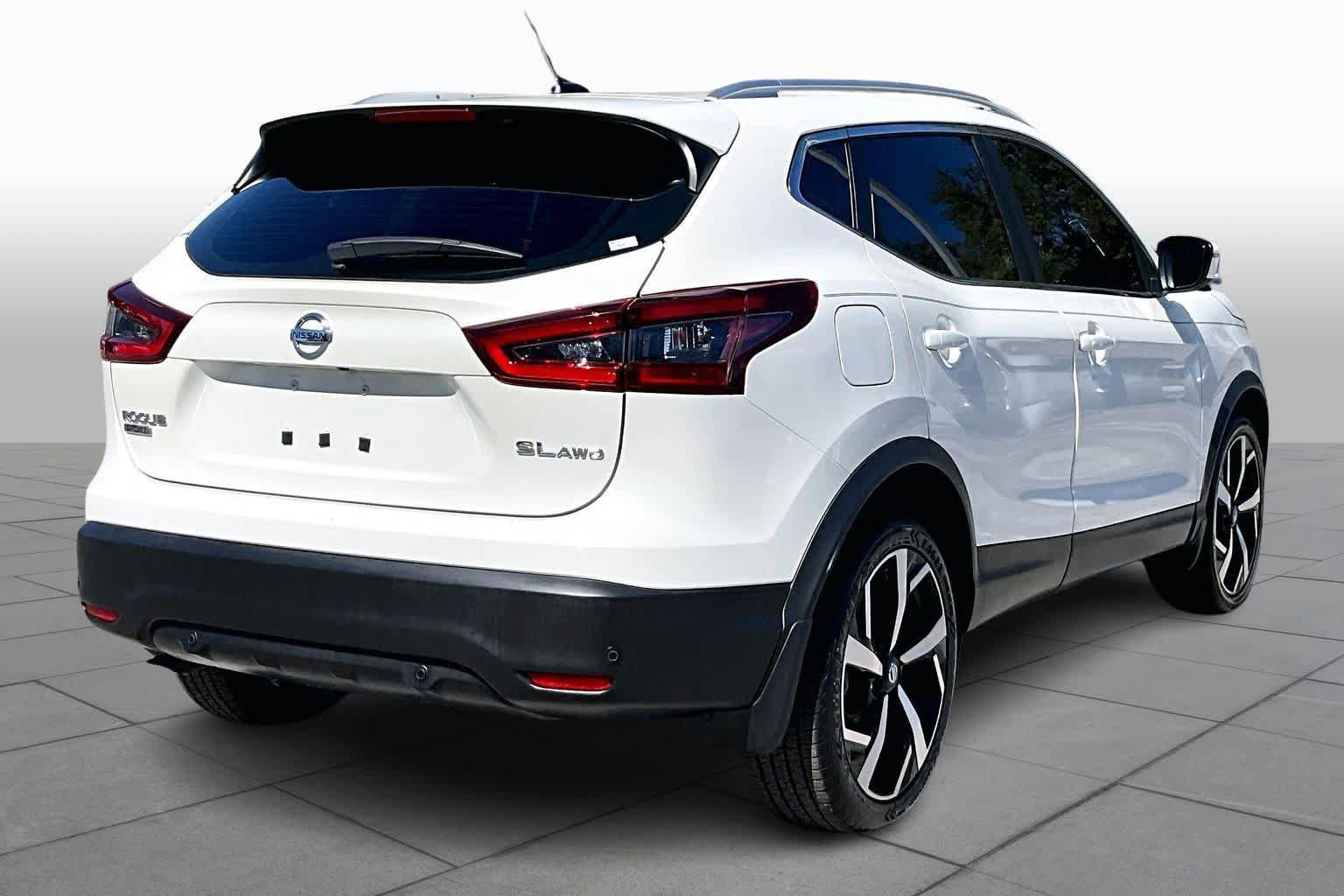 Used 2021 Nissan Rogue Sport SL w/ Premium Package image 13