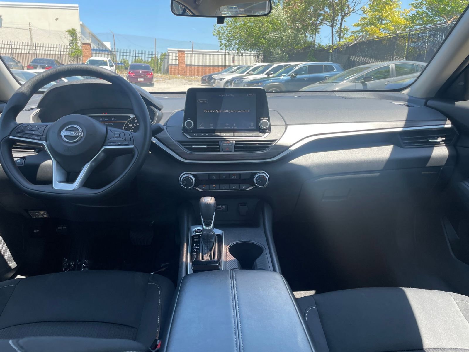 Used 2025 Nissan Altima 2.5 SV FWD image 17