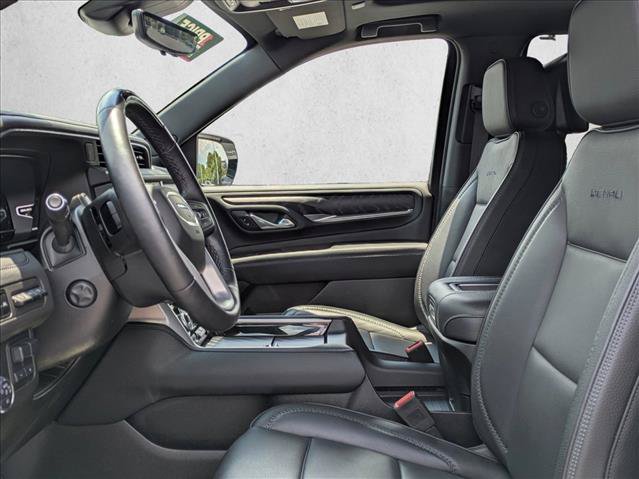 Used 2024 GMC Yukon Denali w/ Advanced Technology Package AWD/4WD image 18