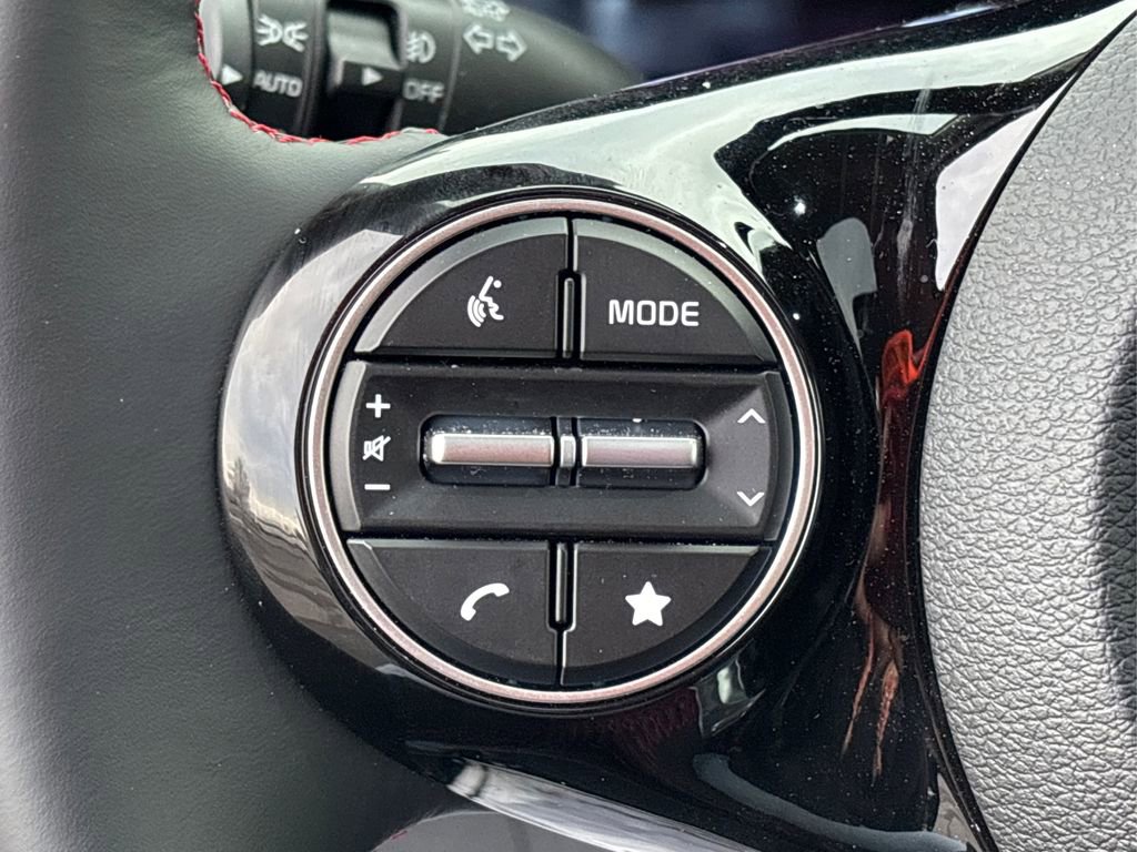 Used 2025 Kia Soul GT-Line w/ GT-Line Technology Package image 36