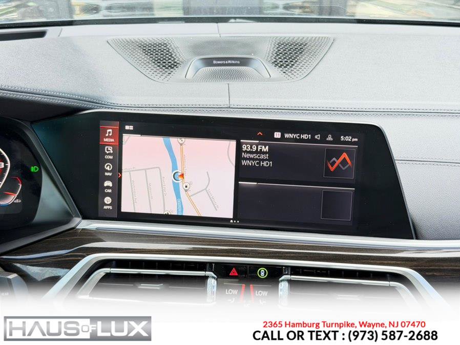 Used 2020 BMW X7 M50i w/ Dynamic Handling Package AWD/4WD image 32