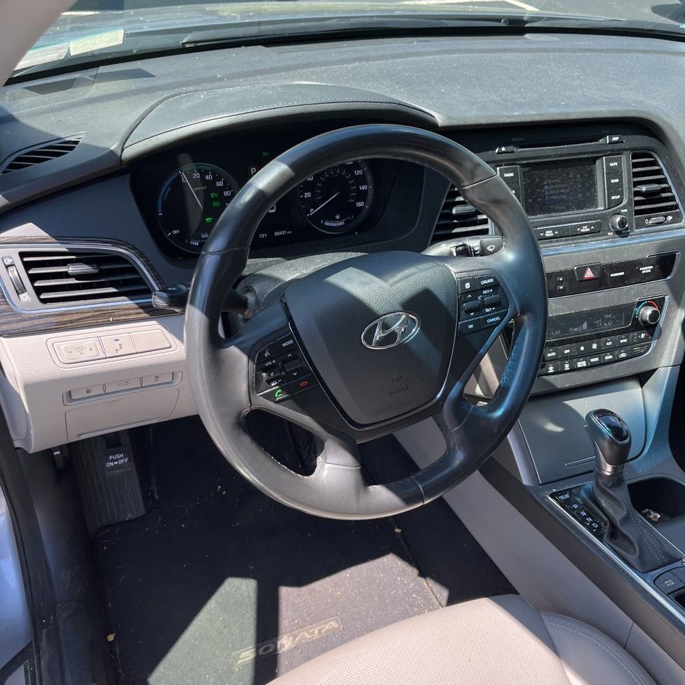 Used 2016 Hyundai Sonata Limited FWD image 13