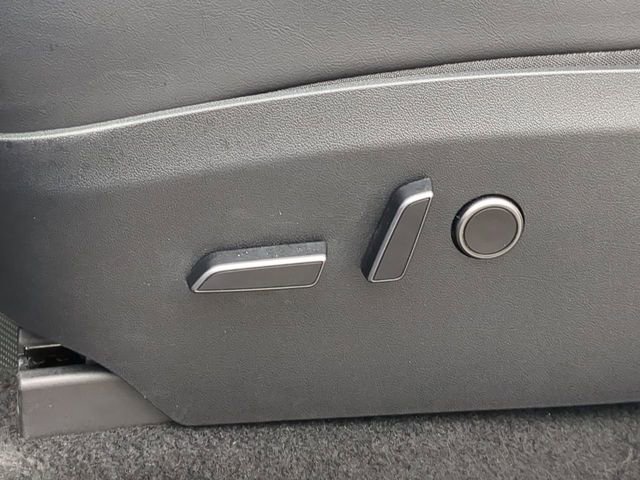 Used 2023 Tesla Model Y Long Range image 23