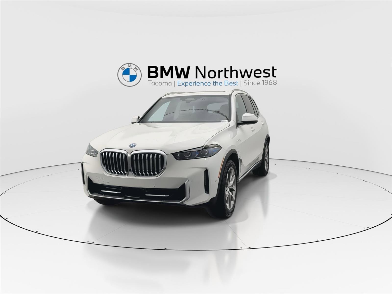 New 2026 BMW X5 xDrive50e w/ Executive Package image 8