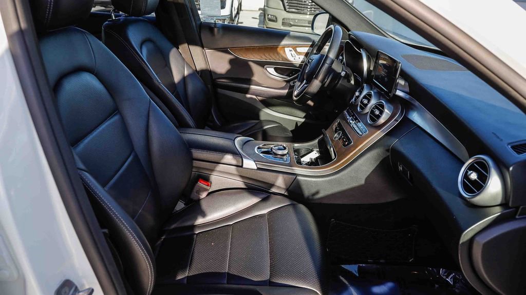 Used 2019 Mercedes-Benz C 300 Sedan image 21