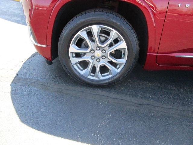 Used 2019 Chevrolet Traverse Premier w/ Driver Confidence II Package image 2