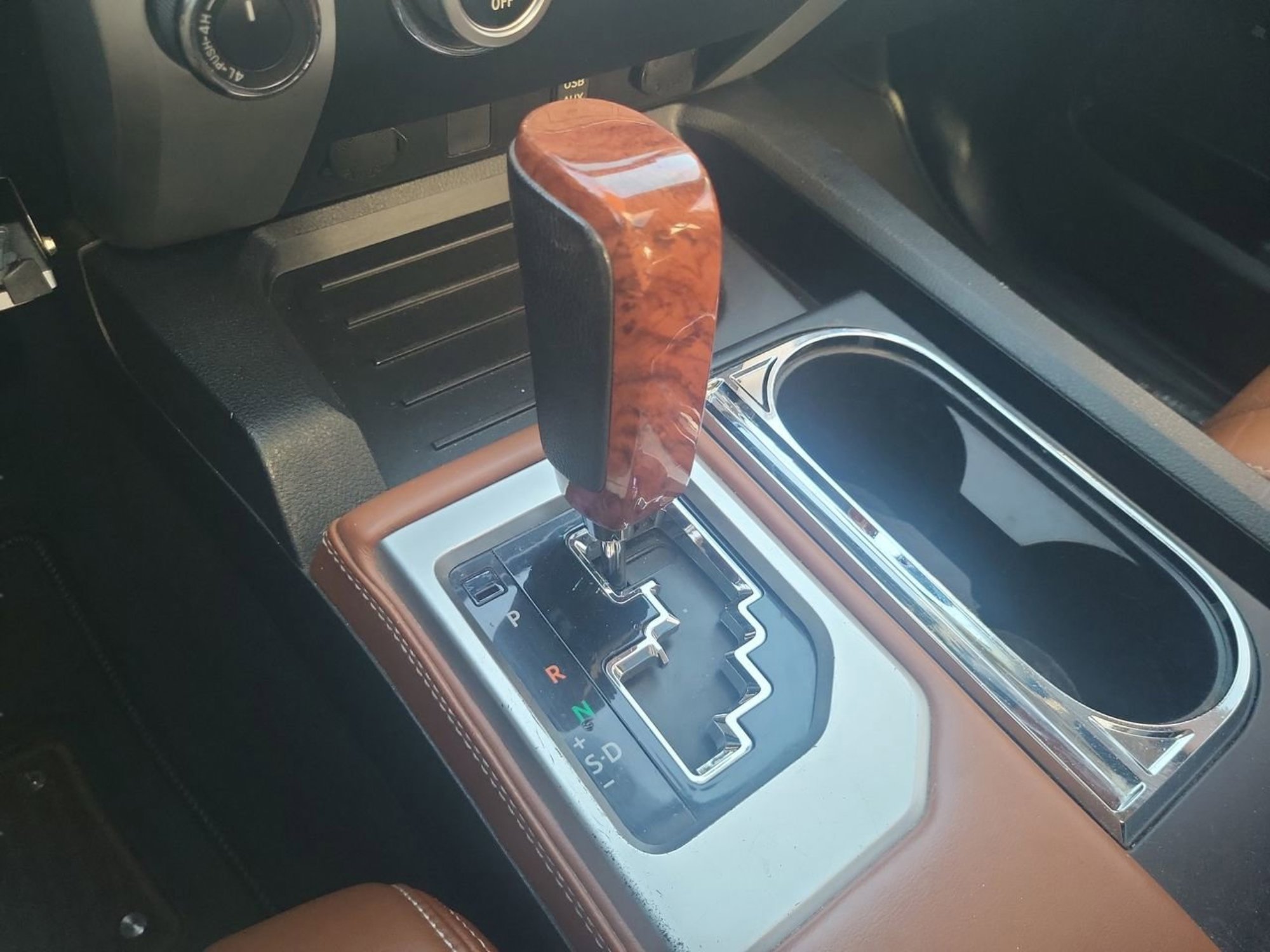 Used 2015 Toyota Tundra 1794 Edition image 22