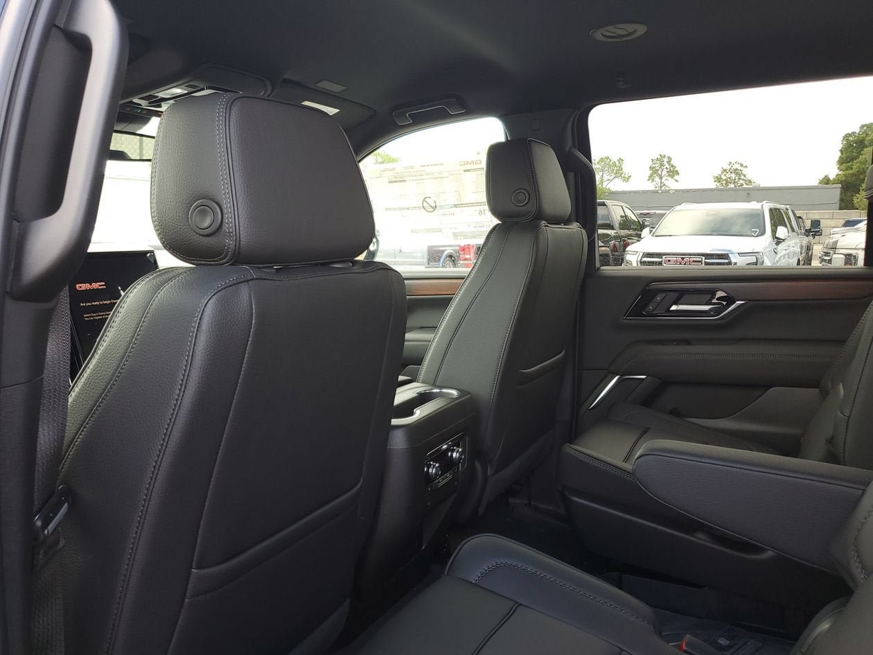 New 2026 GMC Yukon XL Denali RWD image 10