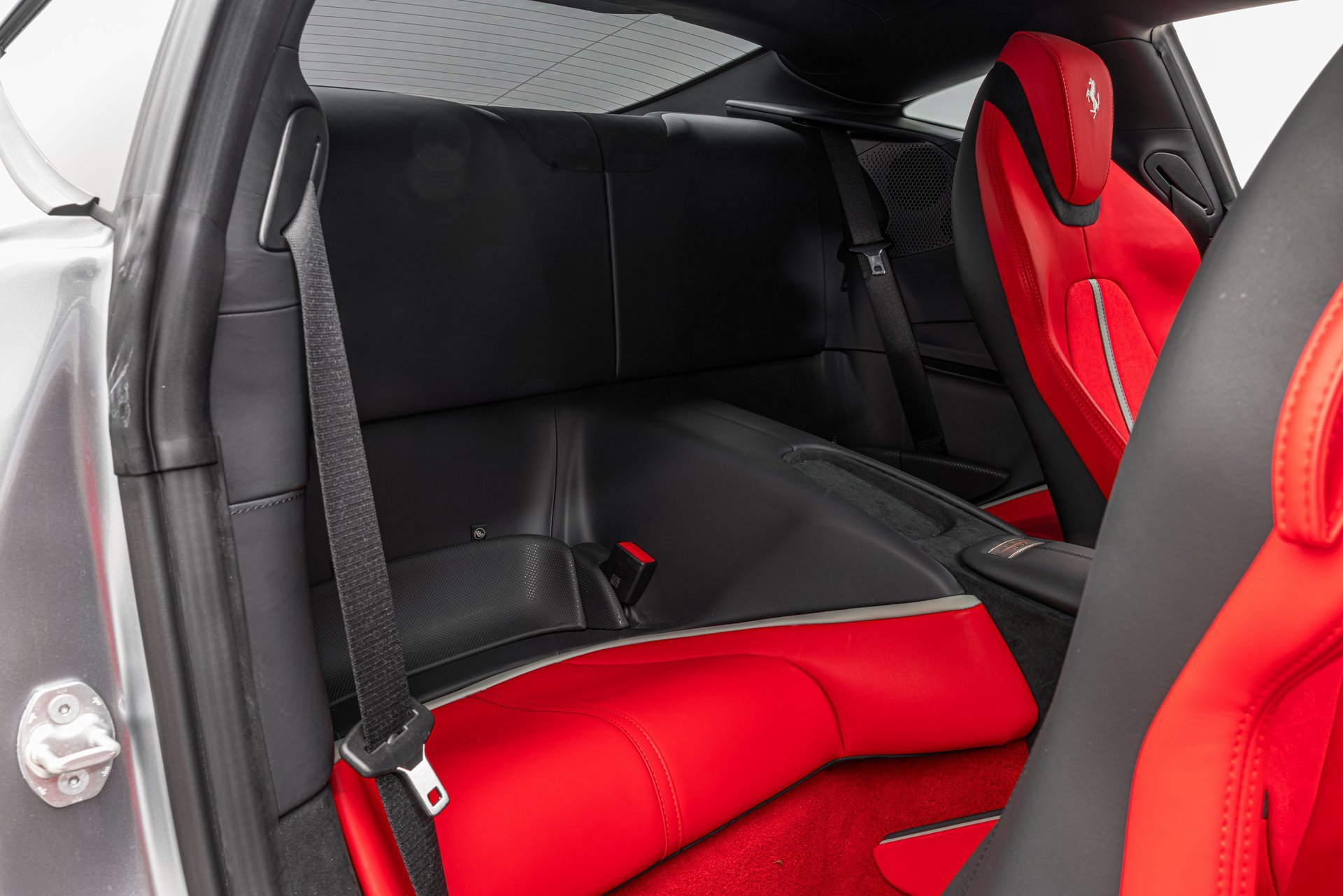 Certified 2024 Ferrari Roma Base image 40