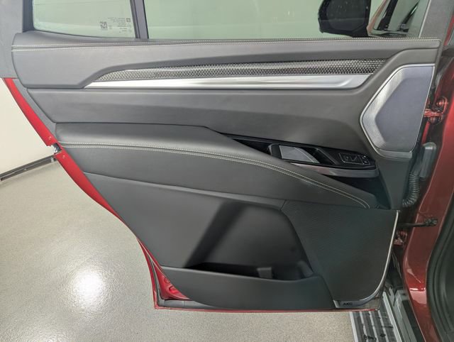 Used 2025 Cadillac Escalade V image 21