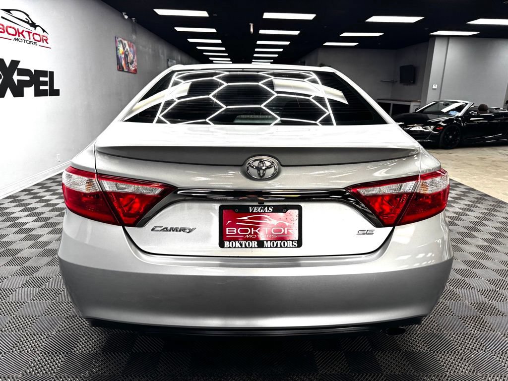 Used 2017 Toyota Camry SE FWD image 12