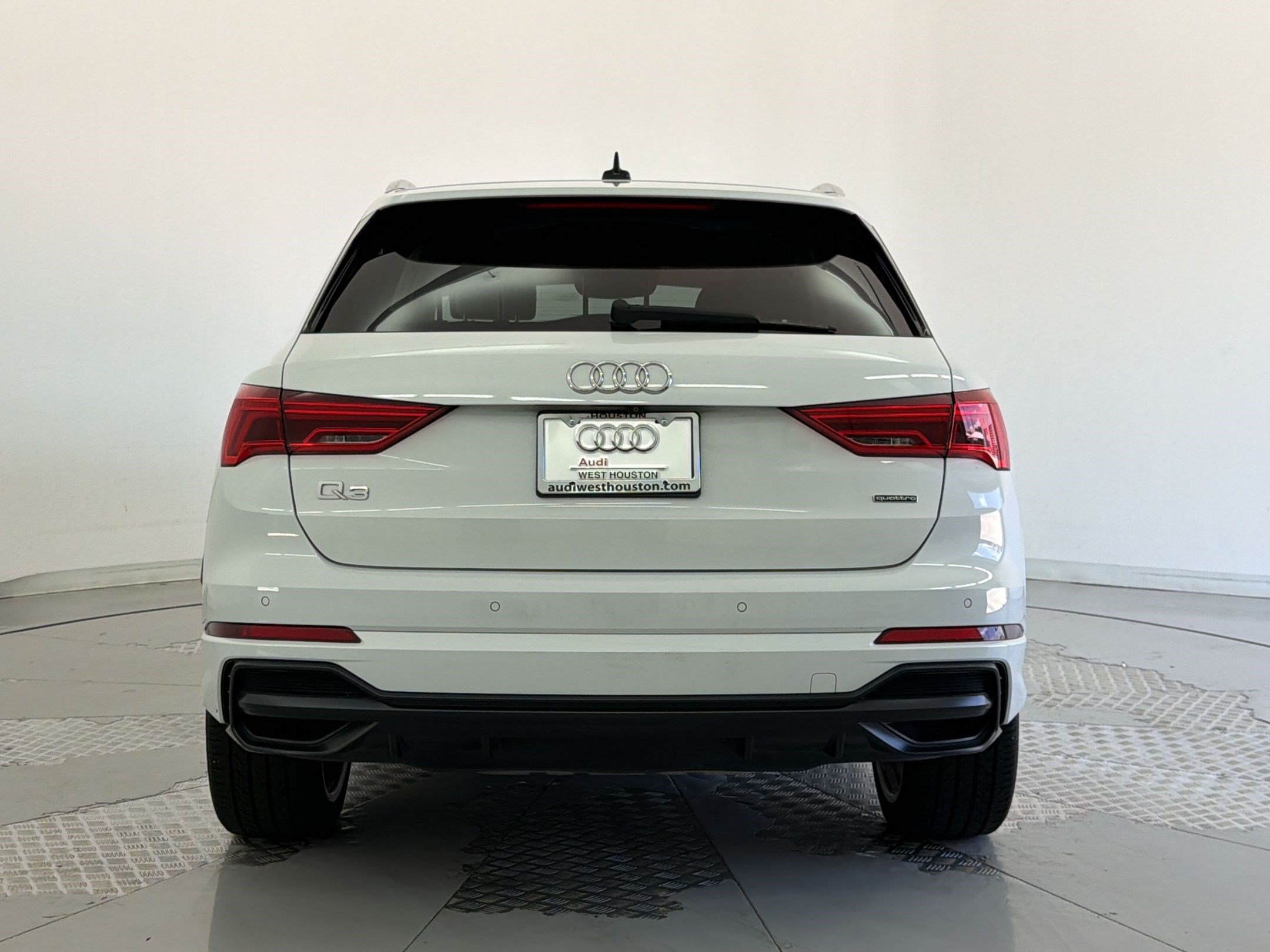 Used 2021 Audi Q3 2.0T Premium w/ Convenience Package AWD/4WD image 10