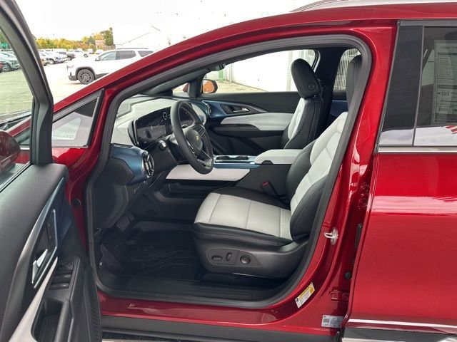 New 2026 Chevrolet Equinox EV LT w/ Convenience Package II AWD/4WD image 16