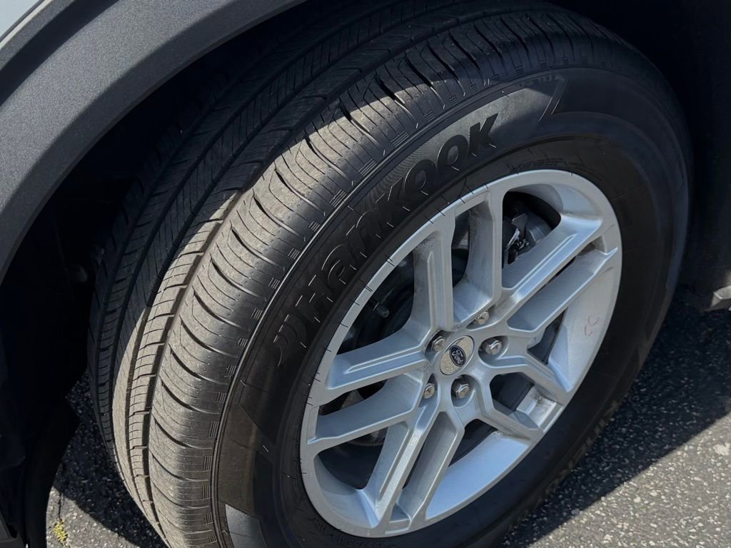 Used 2026 Ford Explorer Active RWD image 13