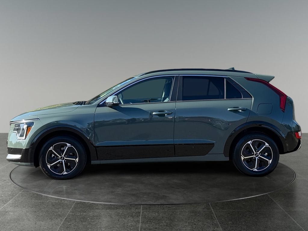 Used 2025 Kia Niro FWD image 5
