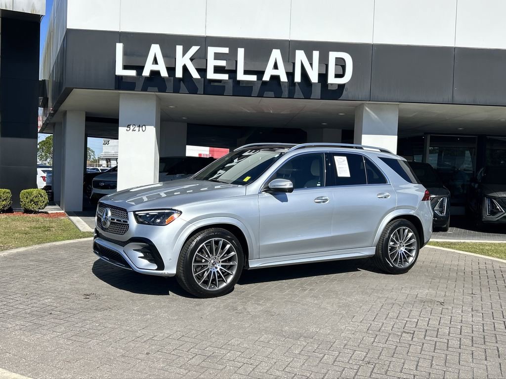 Used 2025 Mercedes-Benz GLE 350 4MATIC image 2