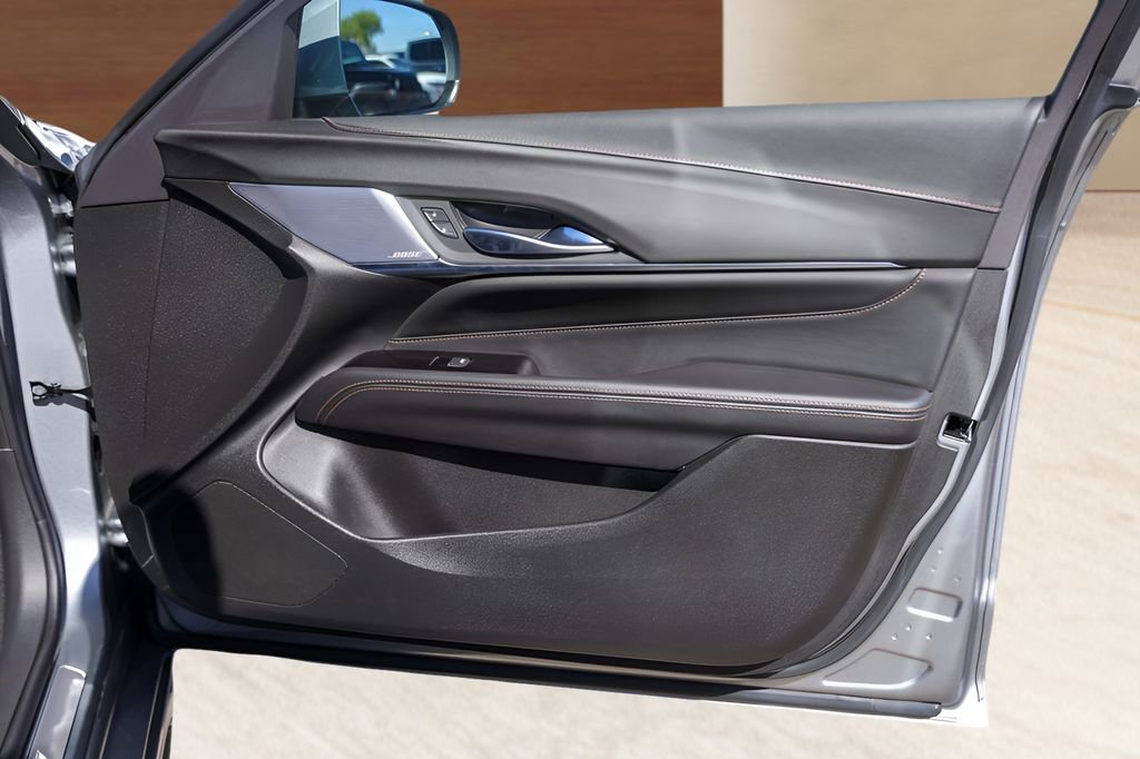 Certified 2025 Cadillac CT4 V RWD image 29