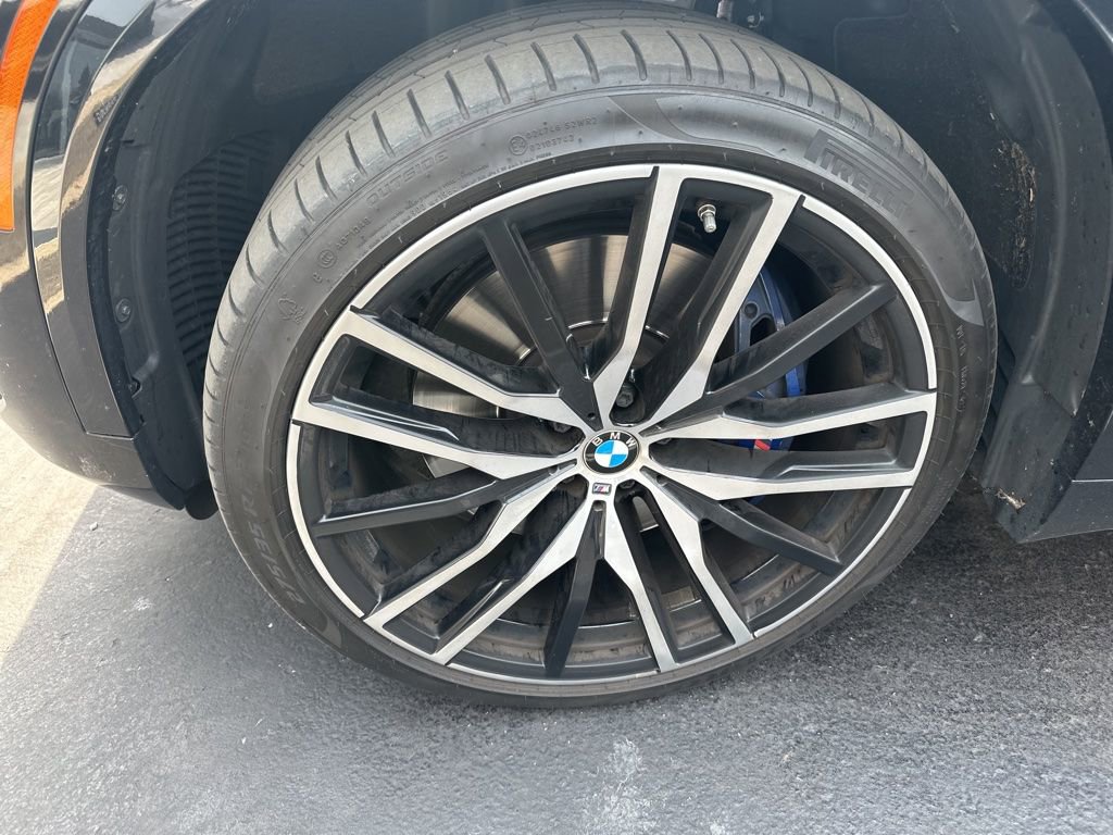 Used 2020 BMW X5 M50i w/ Executive Package image 4