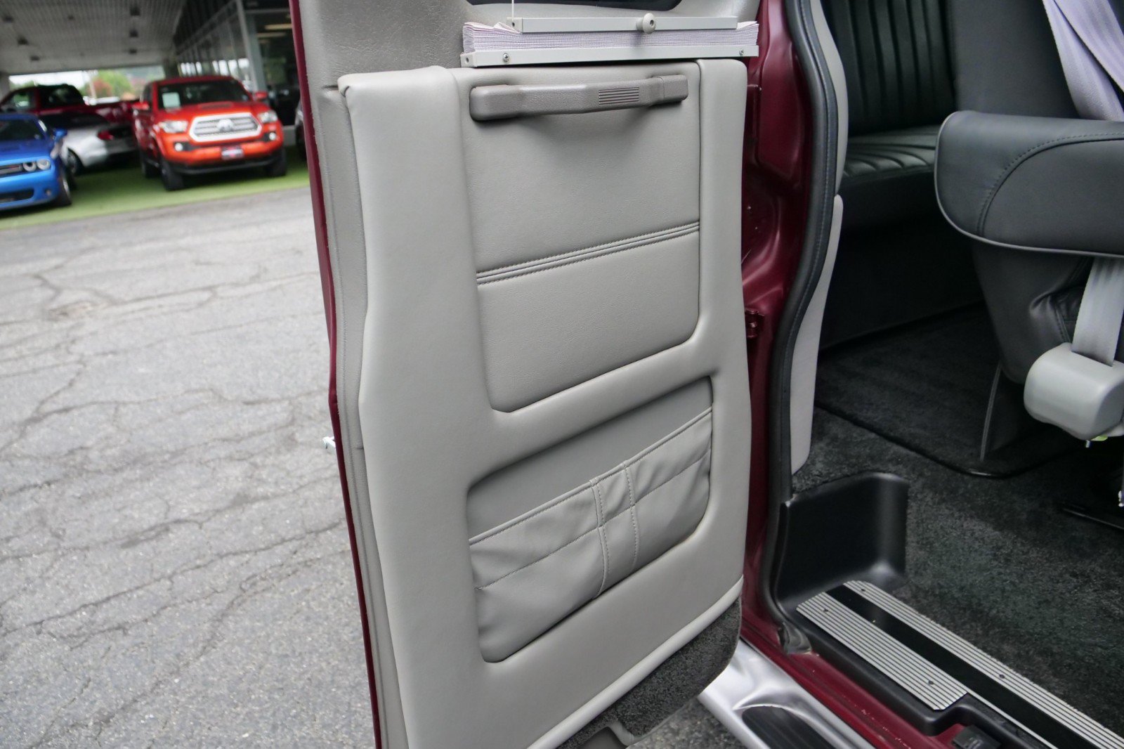 Used 2014 Chevrolet Express 1500 RWD image 41