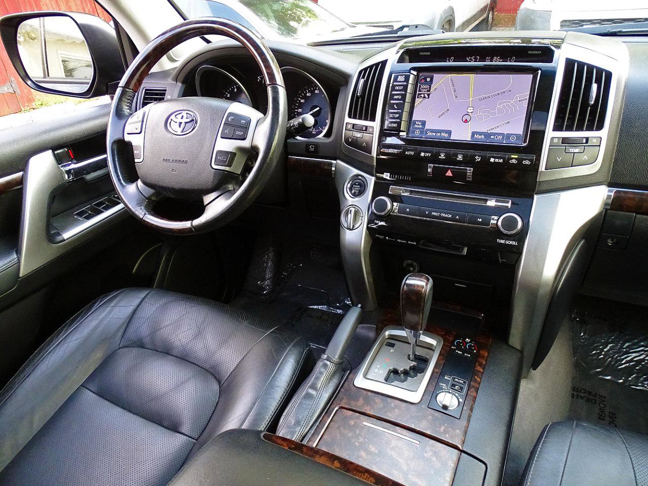 Used 2015 Toyota Land Cruiser AWD/4WD image 35