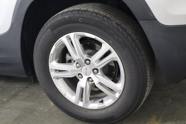 Used 2022 GMC Terrain SLE FWD image 31