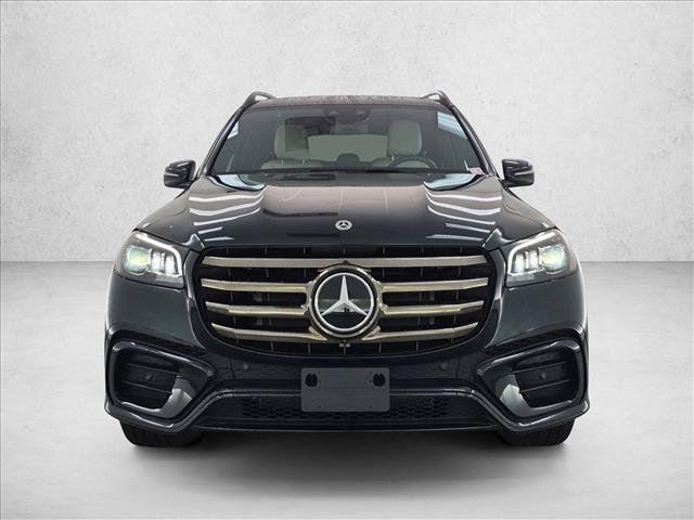 Used 2025 Mercedes-Benz GLS 450 4MATIC image 2