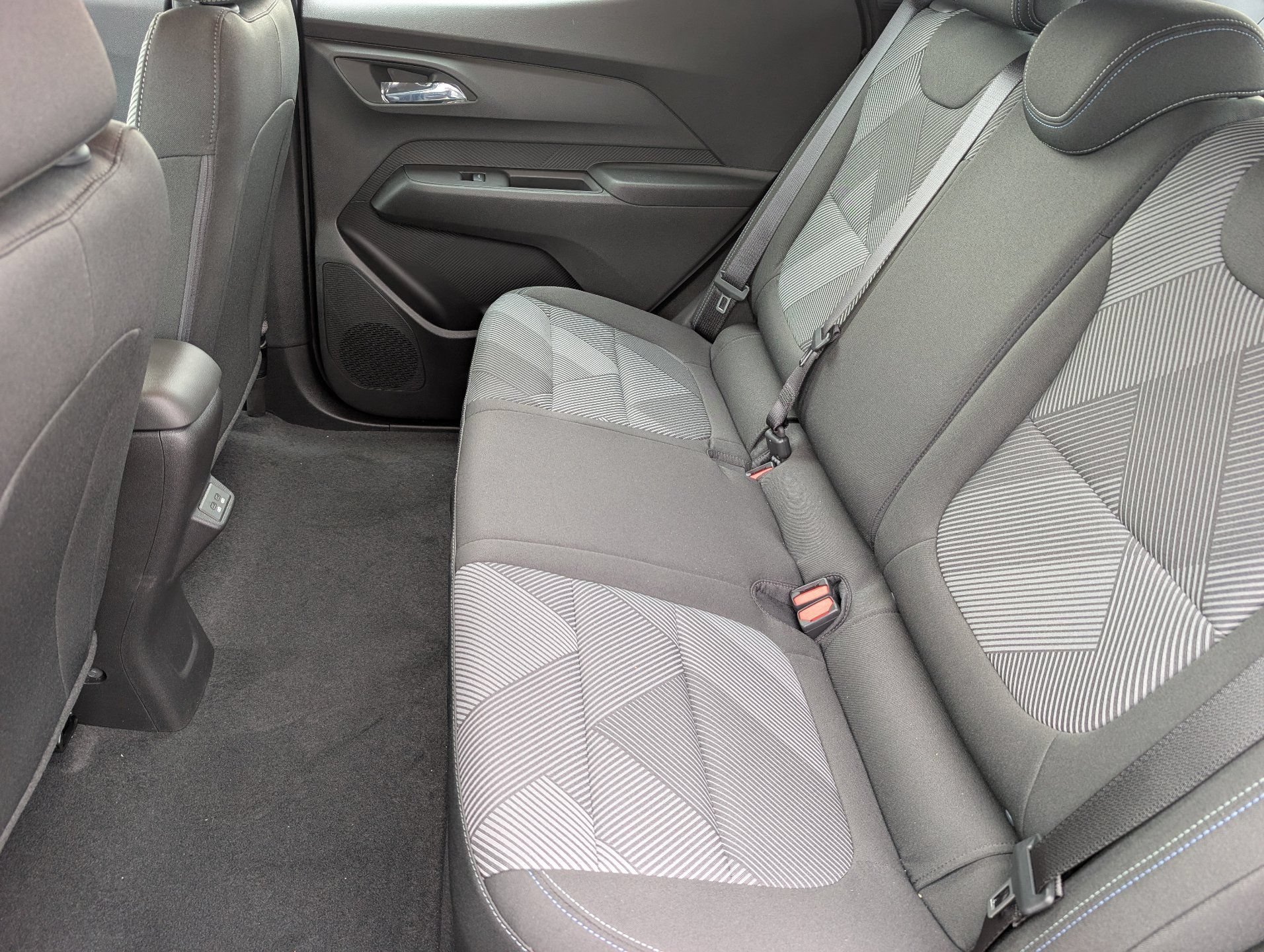 New 2027 Chevrolet Bolt LT FWD image 16
