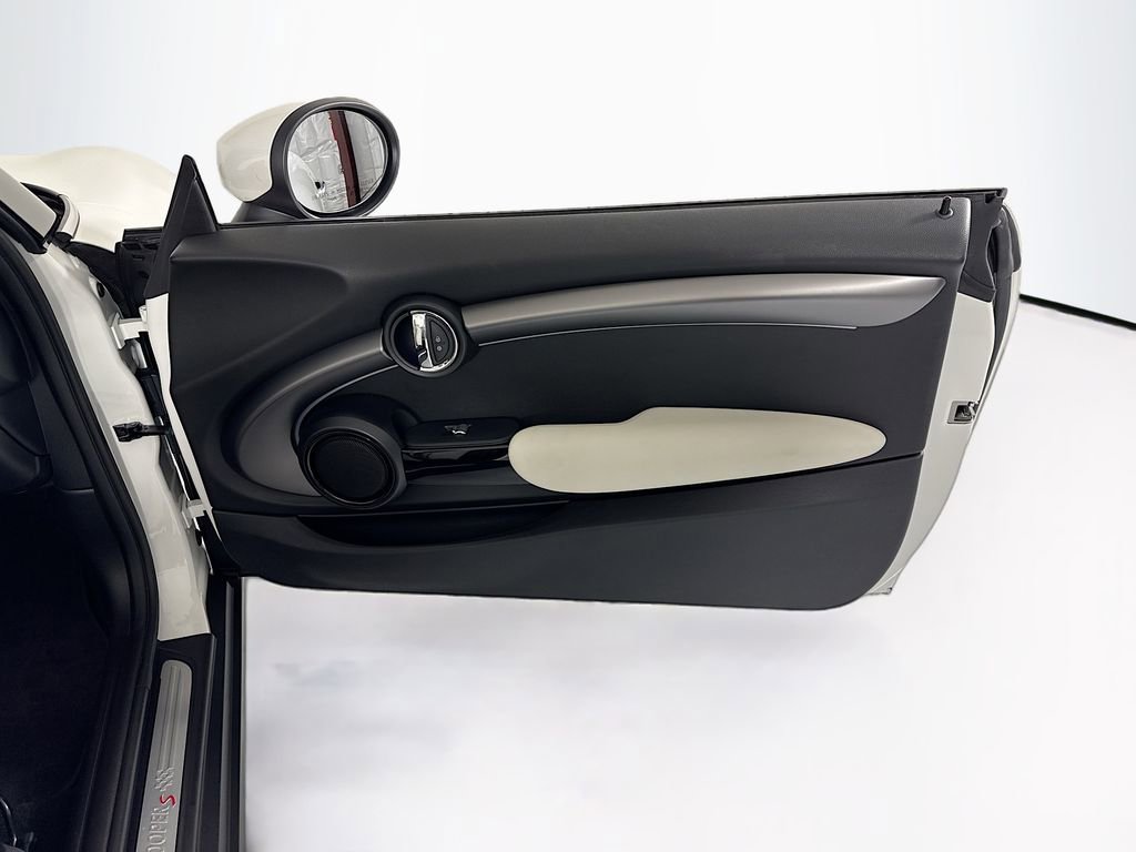 Used 2023 MINI Cooper S w/ Signature Upholstery Package FWD image 33