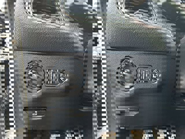 Used 2016 Dodge Challenger SRT Hellcat image 17