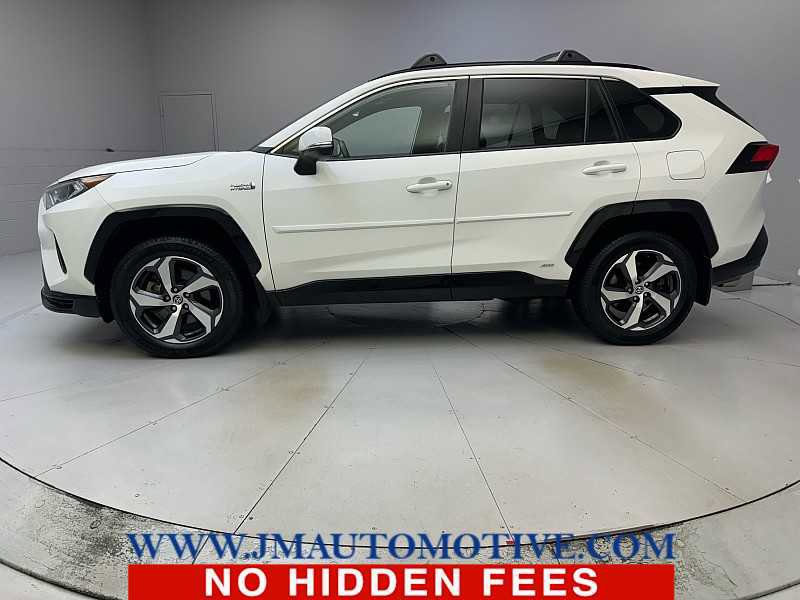 Used 2021 Toyota RAV4 SE w/ Weather & Moonroof Package image 2