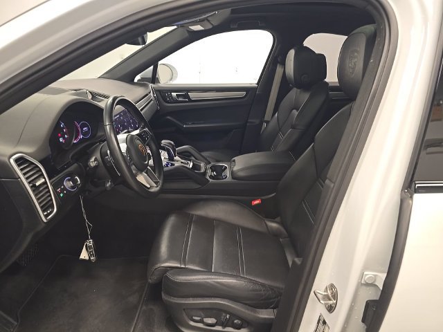Used 2023 Porsche Cayenne Platinum Edition AWD/4WD image 13