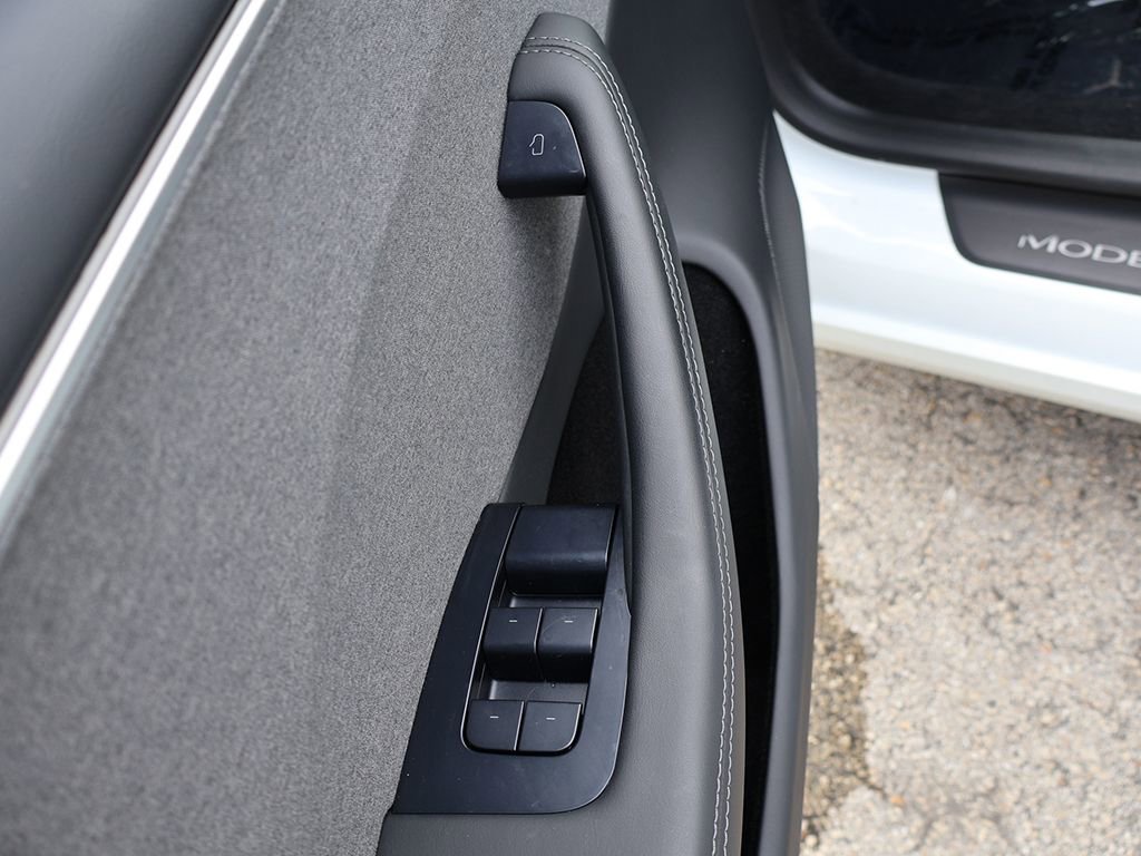 Used 2024 Tesla Model 3 Standard Range RWD image 40