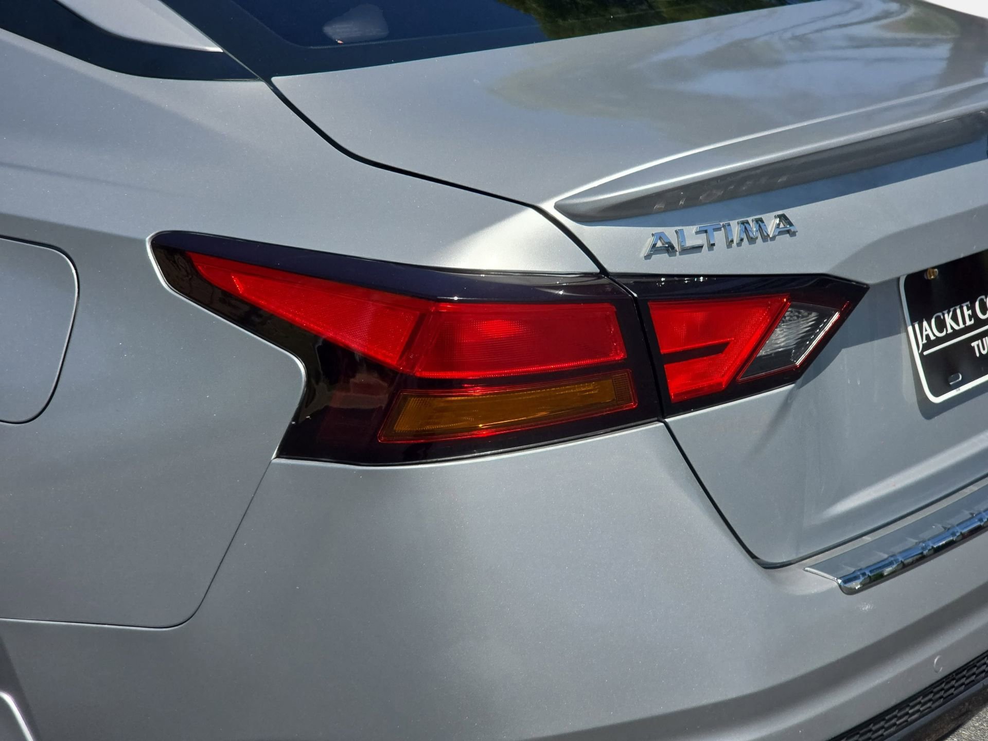 Used 2022 Nissan Altima 2.5 SR FWD image 30