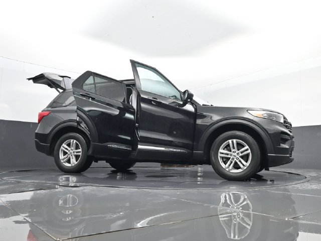 Used 2021 Ford Explorer XLT w/ Class III Trailer Tow Package AWD/4WD image 33