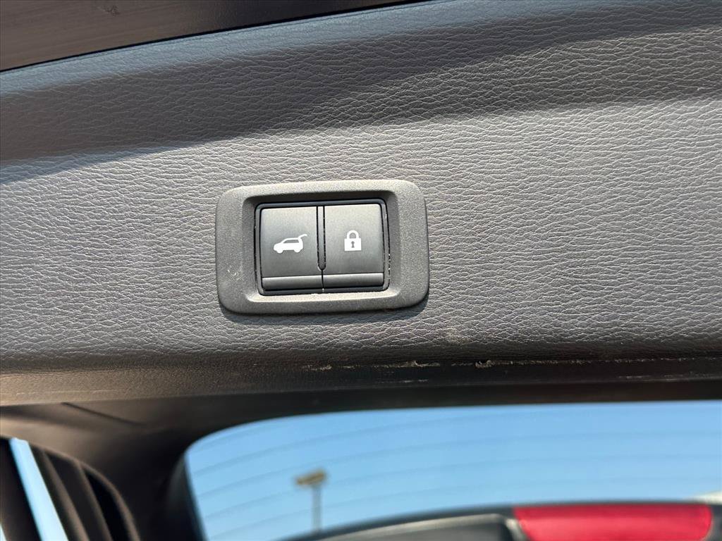 Used 2024 Mitsubishi Outlander SE AWD/4WD image 6