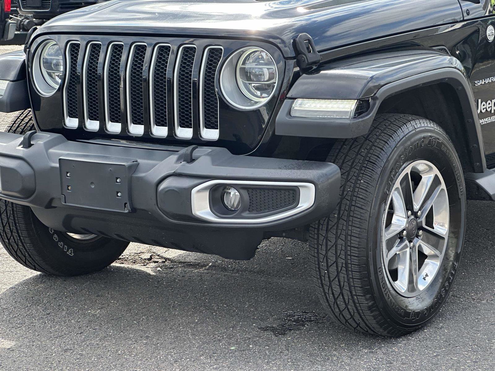 Used 2018 Jeep Wrangler Unlimited Sahara image 8