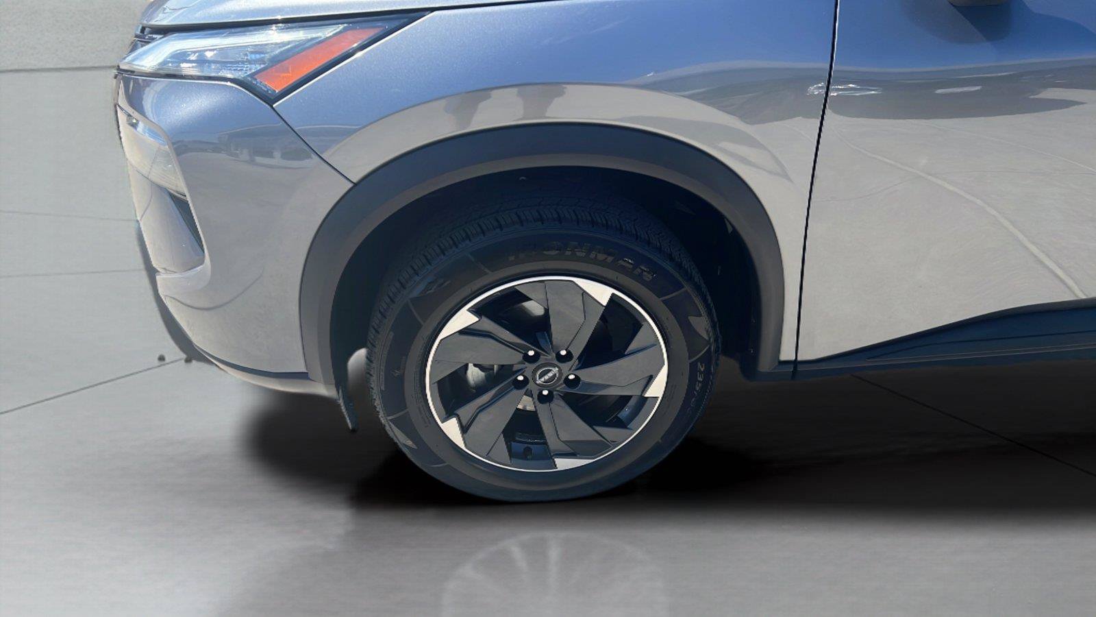 Used 2024 Nissan Rogue SV AWD/4WD image 22
