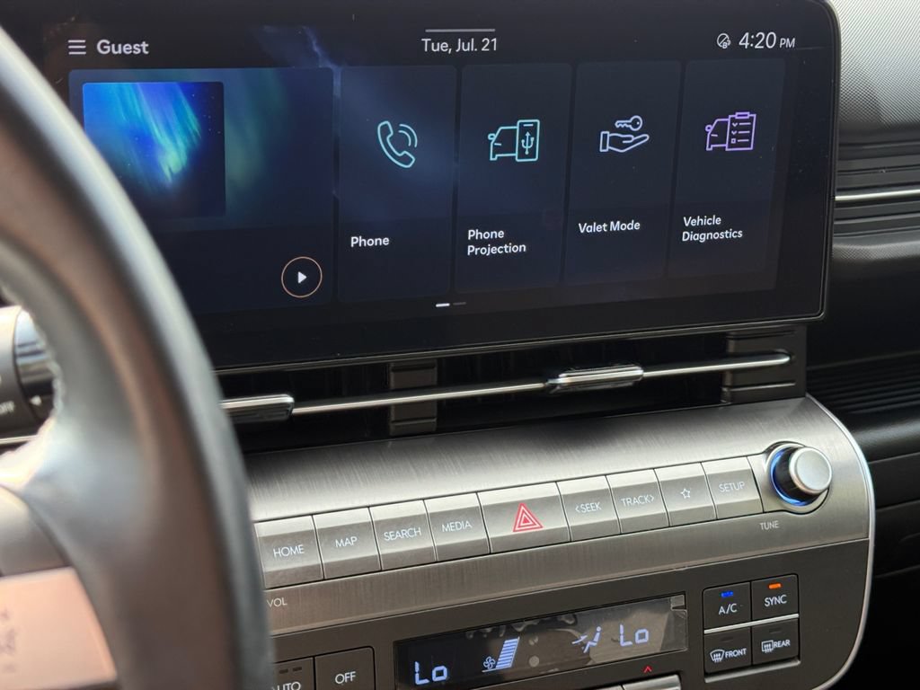 Used 2025 Hyundai Kona SEL AWD/4WD image 34