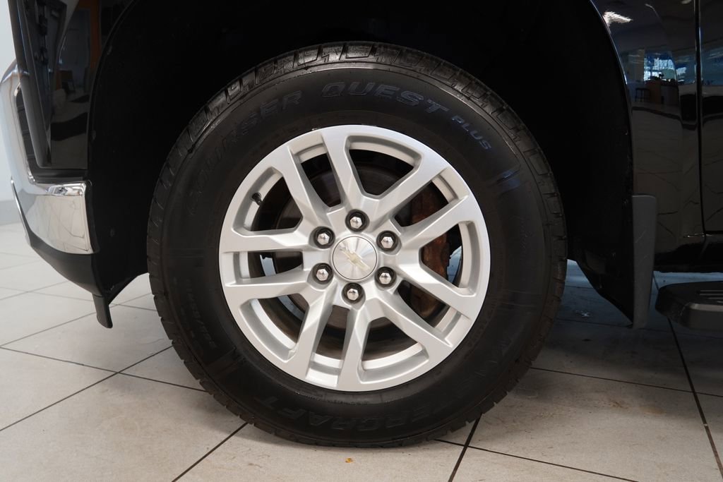 Used 2019 Chevrolet Silverado 1500 LTZ w/ LTZ Convenience Package AWD/4WD image 15