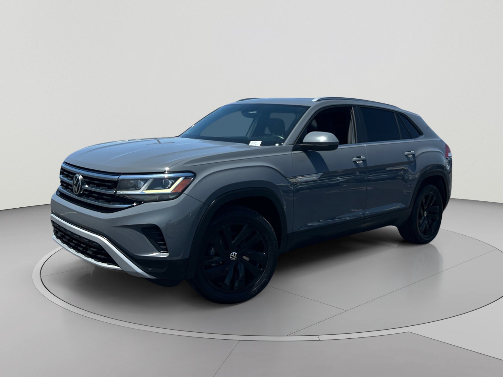 Used 2022 Volkswagen Atlas Cross Sport SE FWD image 1