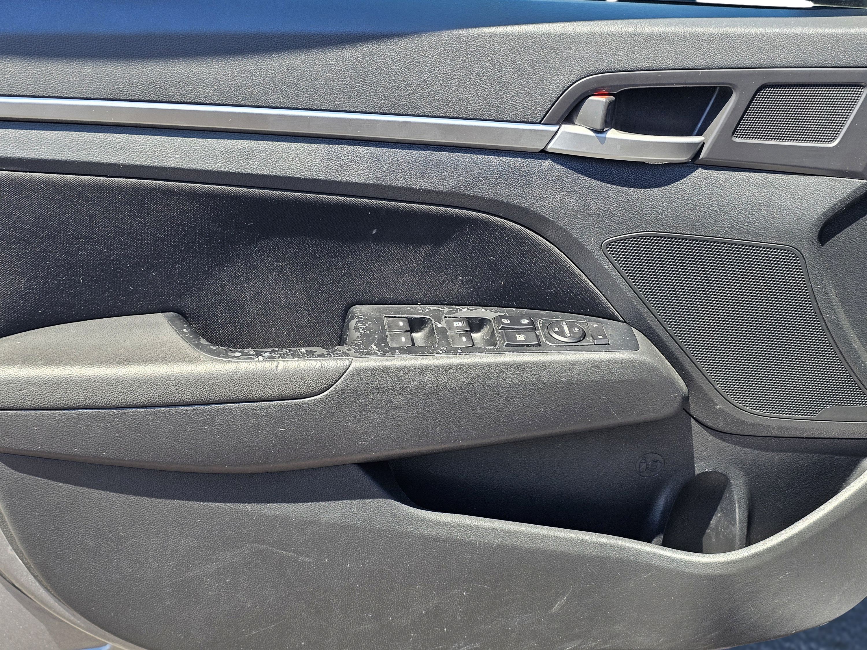Used 2019 Hyundai Elantra SEL w/ Cargo Package FWD image 13