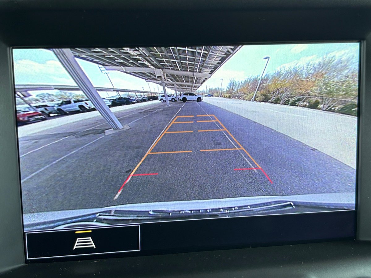 Certified 2024 GMC Terrain SLT image 9