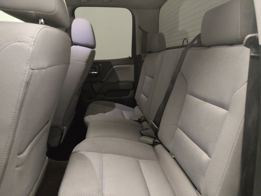 Used 2018 Chevrolet Silverado 1500 Custom w/ Custom Convenience Package RWD image 18
