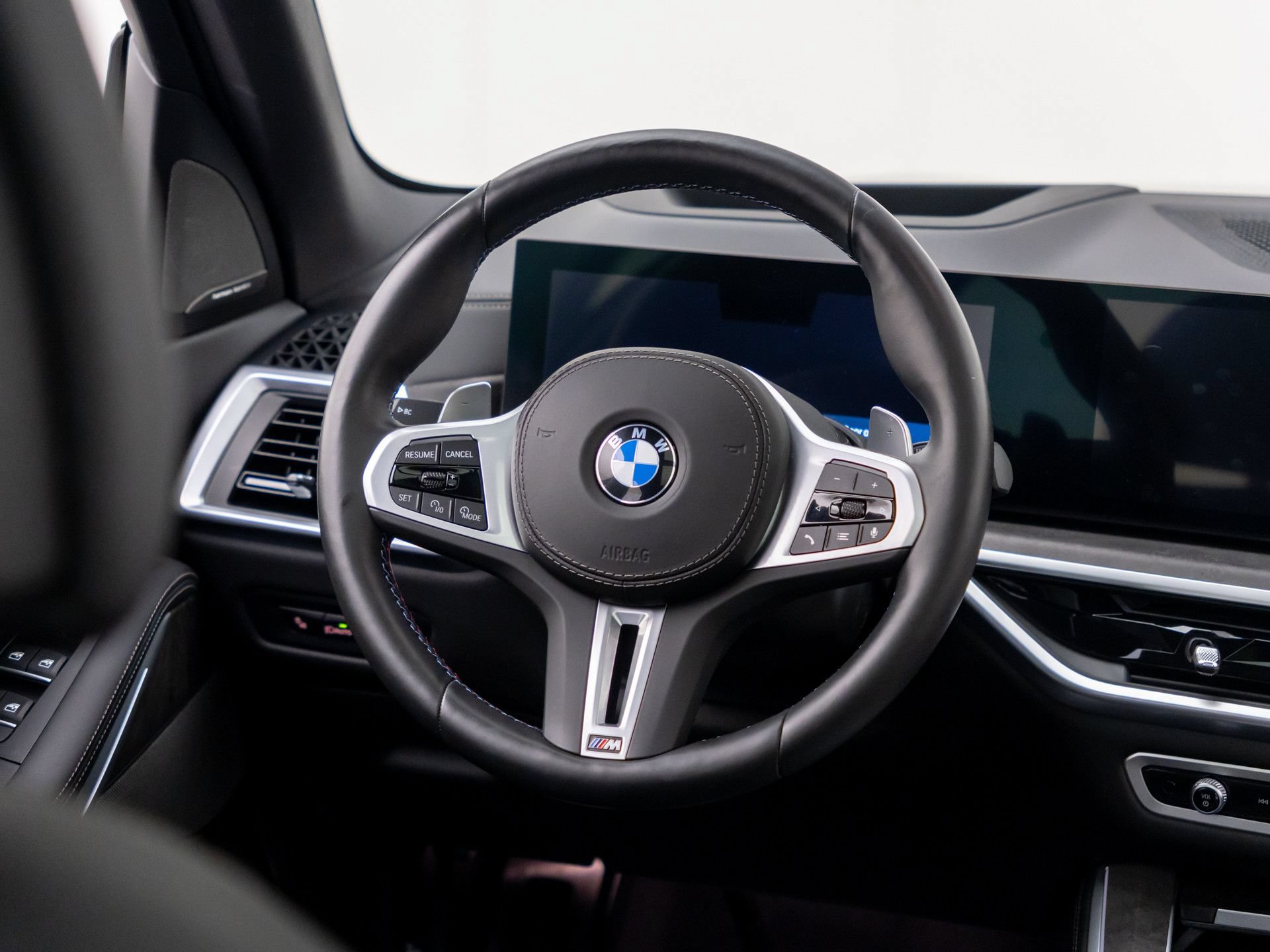 Used 2024 BMW X5 M60i AWD/4WD image 10