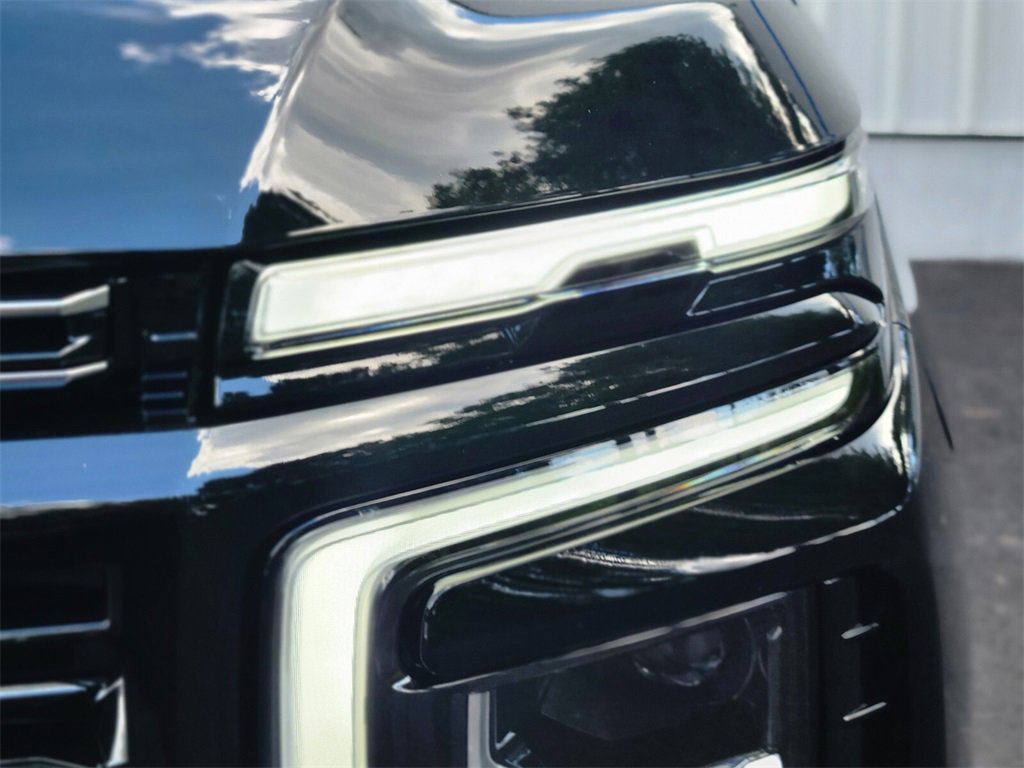 New 2025 Chevrolet Suburban High Country image 10