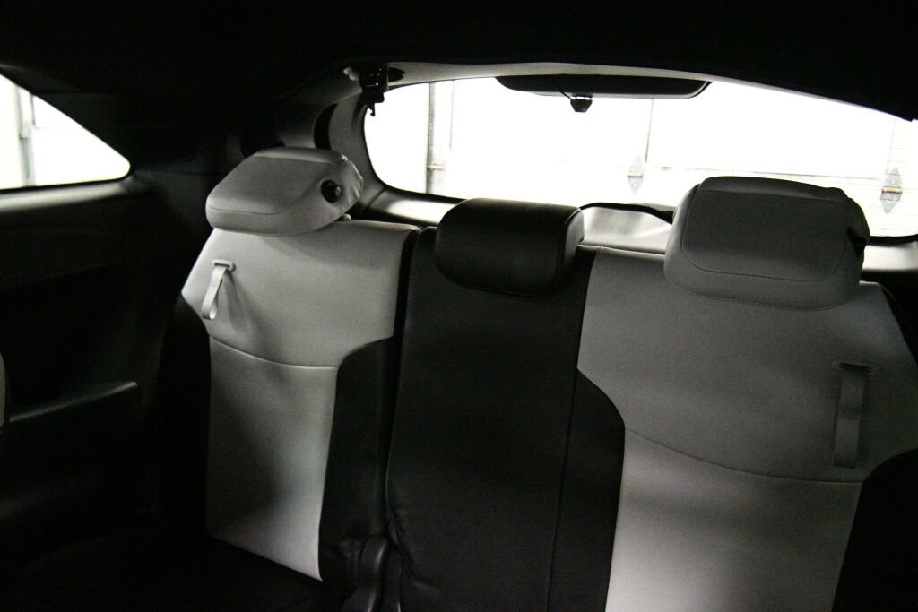 Used 2025 Toyota Sienna XSE w/ XSE Plus Package image 23