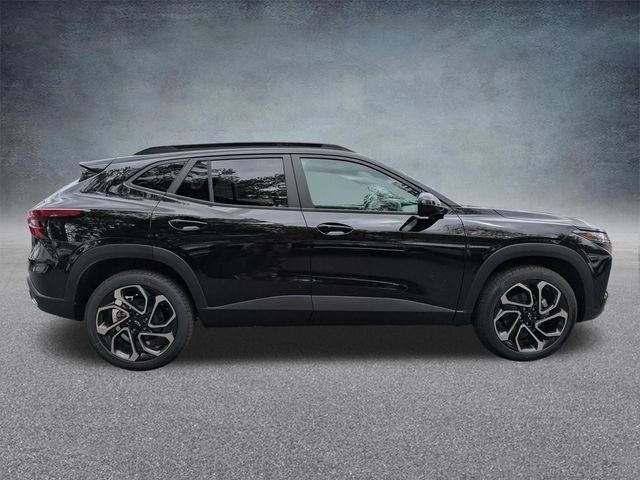 New 2026 Chevrolet Trax RS w/ Sunroof Package FWD image 3