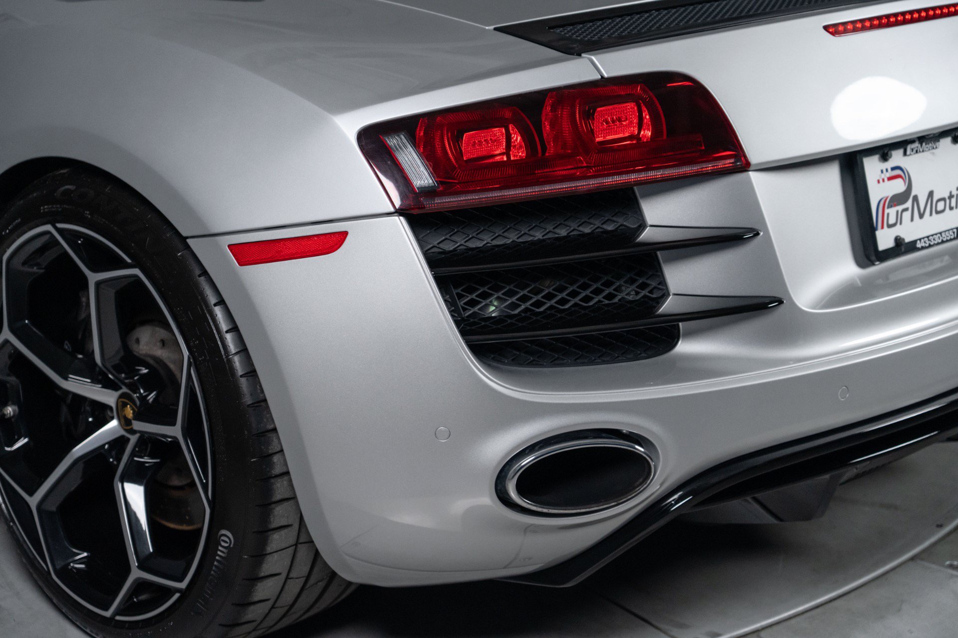 Used 2012 Audi R8 V10 AWD/4WD image 23